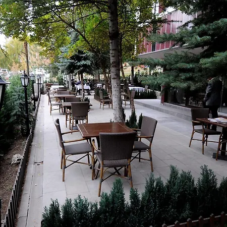Otel Parlamenter